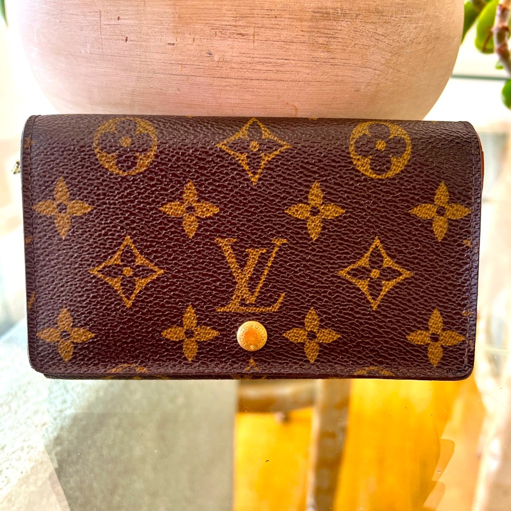 ❤️ S O L D ❤️
Louis Vuitton vintage monogram wallet